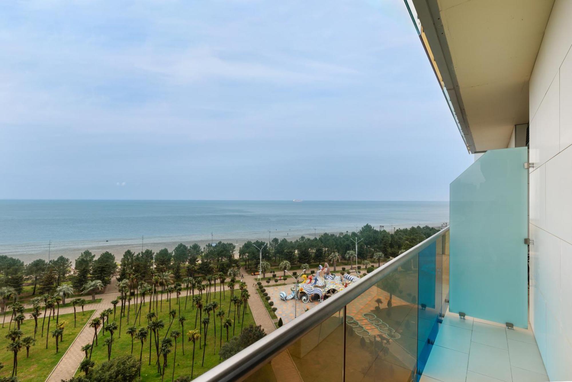 Отель Bellevue Residential Батуми Экстерьер фото