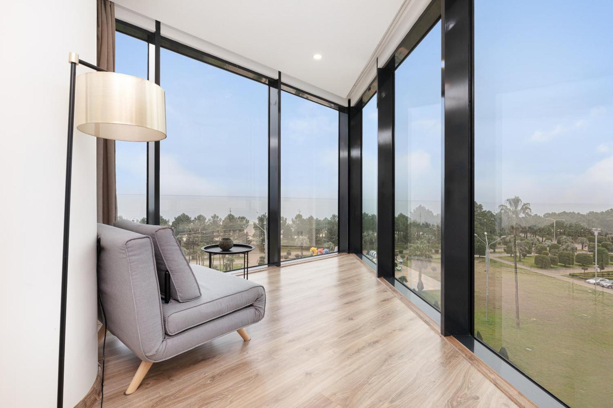 Отель Bellevue Residential Батуми Экстерьер фото